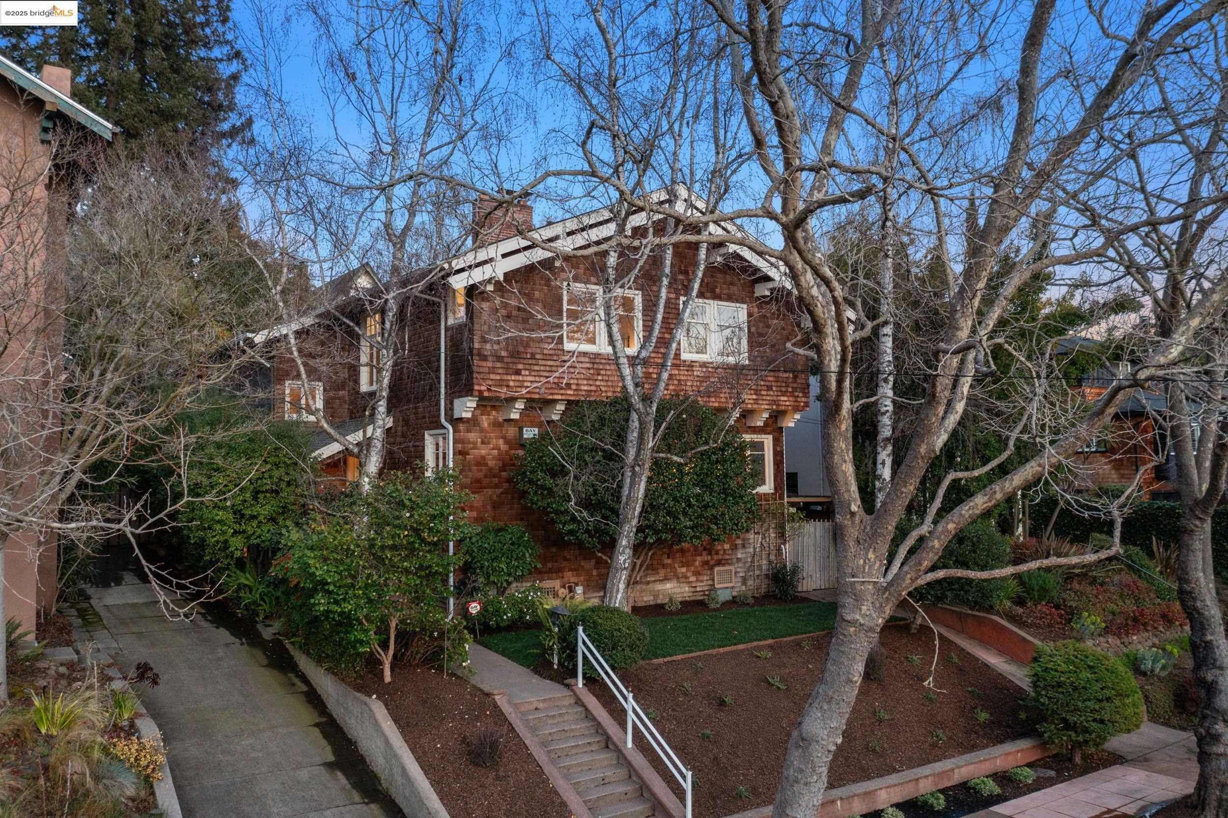 Property Photo:  24 Bonita Ave  CA 94611 