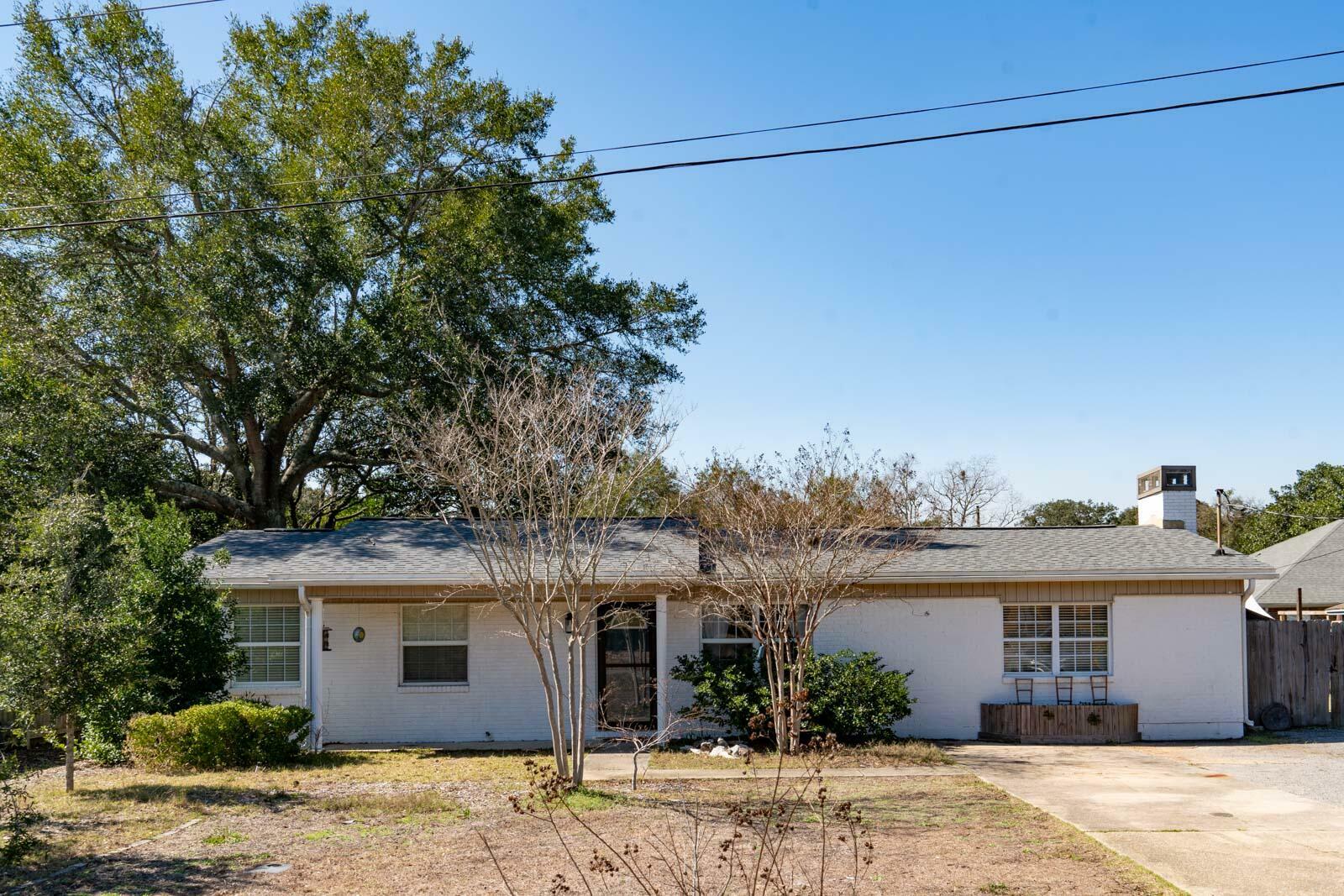 Property Photo:  3 12th Street  FL 32579 