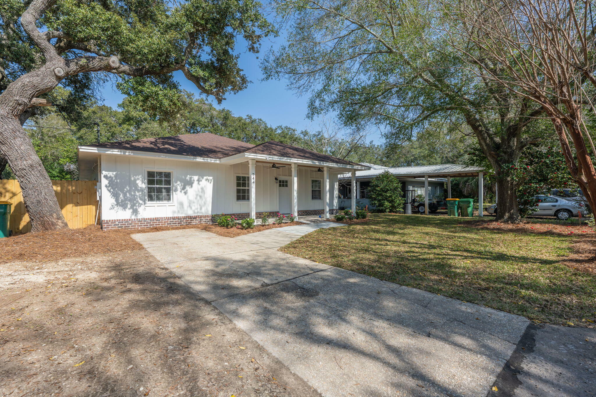 Property Photo:  744 2nd Avenue  FL 32547 