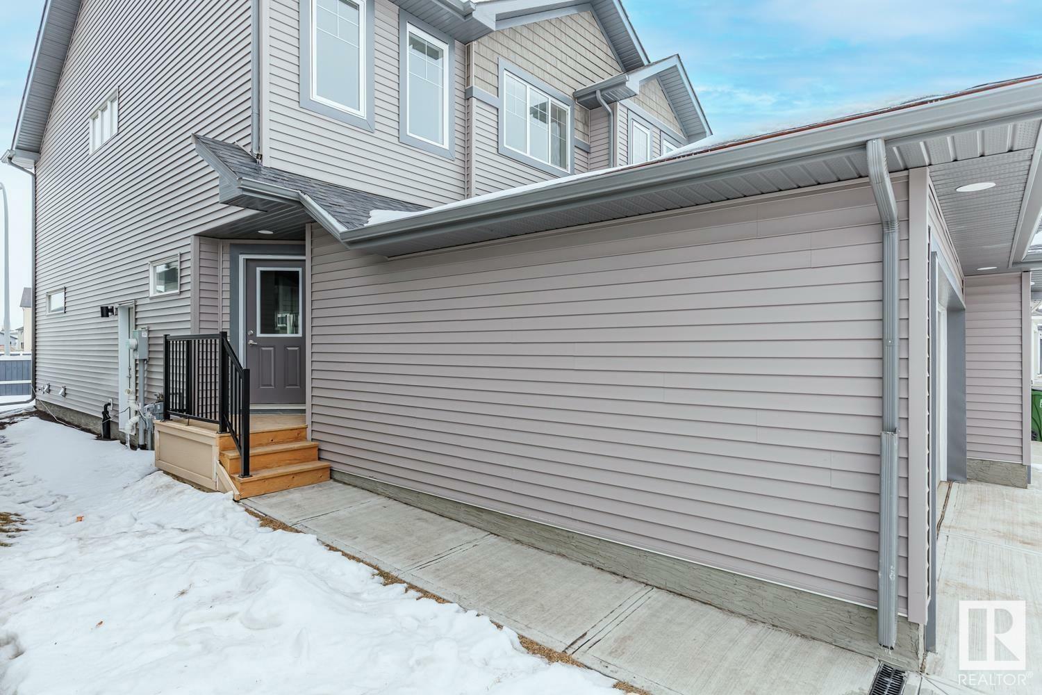 Property Photo:  15138 26 Street NW  AB T5Y 3Y5 