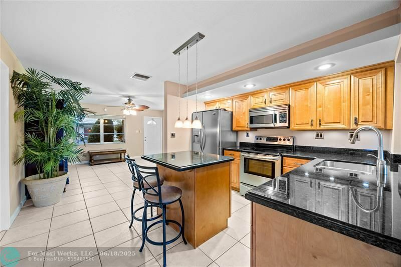 Property Photo:  8110 NW 59th Ct  FL 33321 