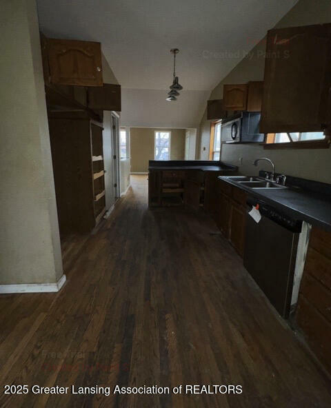 Property Photo:  406 Fern Avenue  MI 49202 