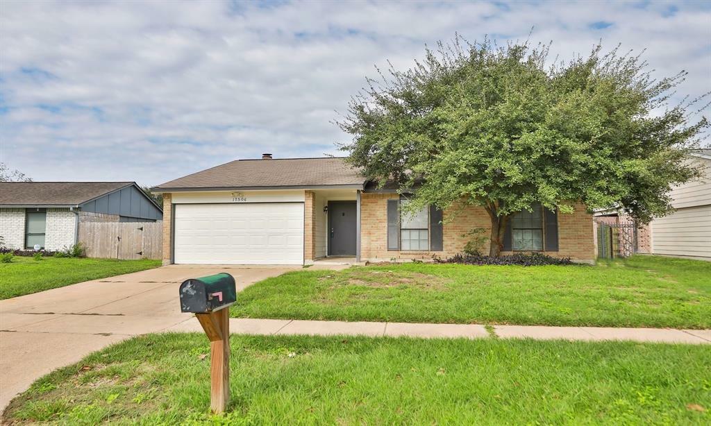 Property Photo: 17506 Glenpatti Drive TX 77084