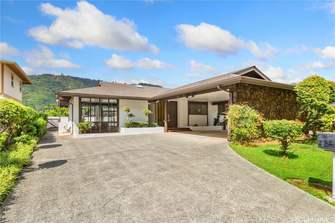 Property Photo:  3034 Kalawao Street  HI 96822 