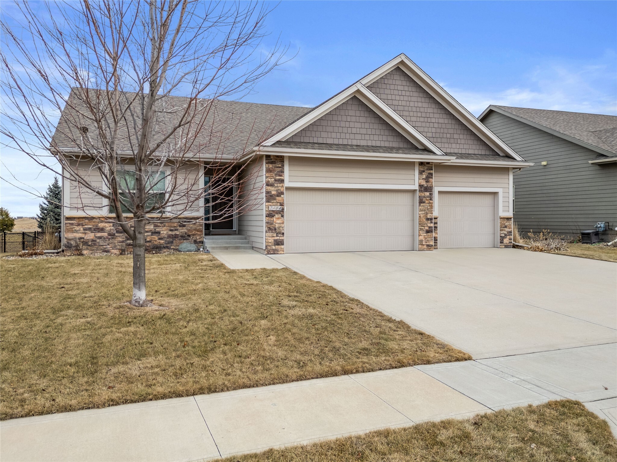 Property Photo:  2404 NE 17th Street  IA 50021 