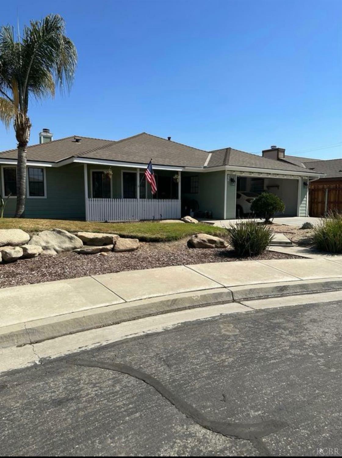 Property Photo:  2123 Ashwood Court  CA 93230 