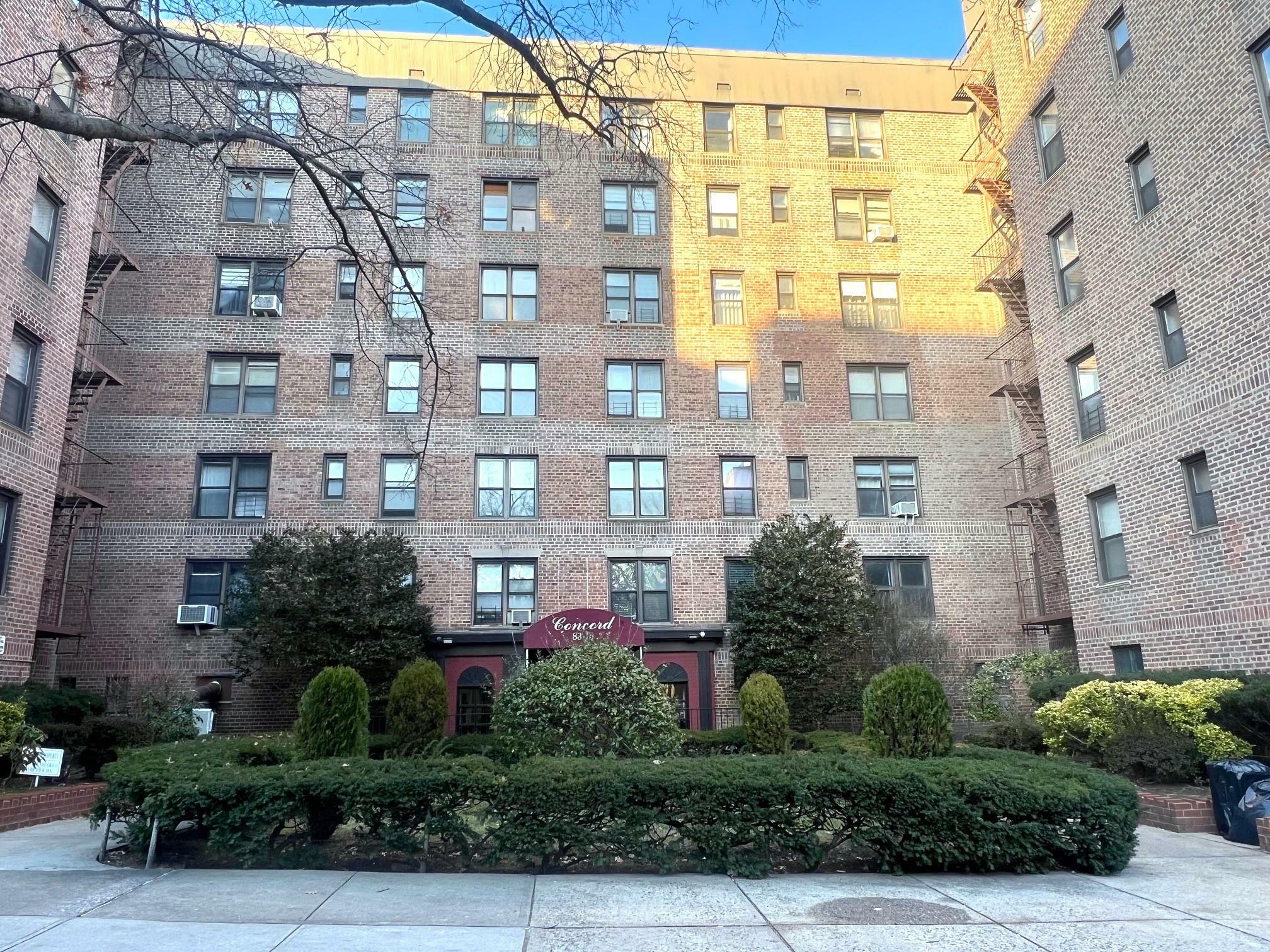 83-15 98 Street 3C  Woodhaven NY 11421 photo