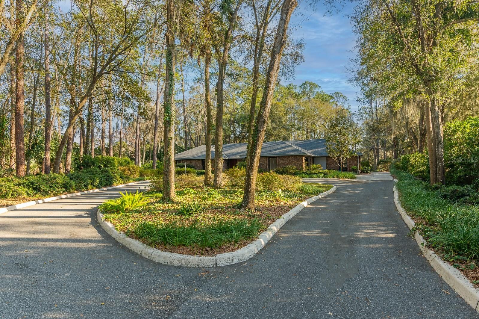 Property Photo: 3718 SW 65th Lane FL 32608