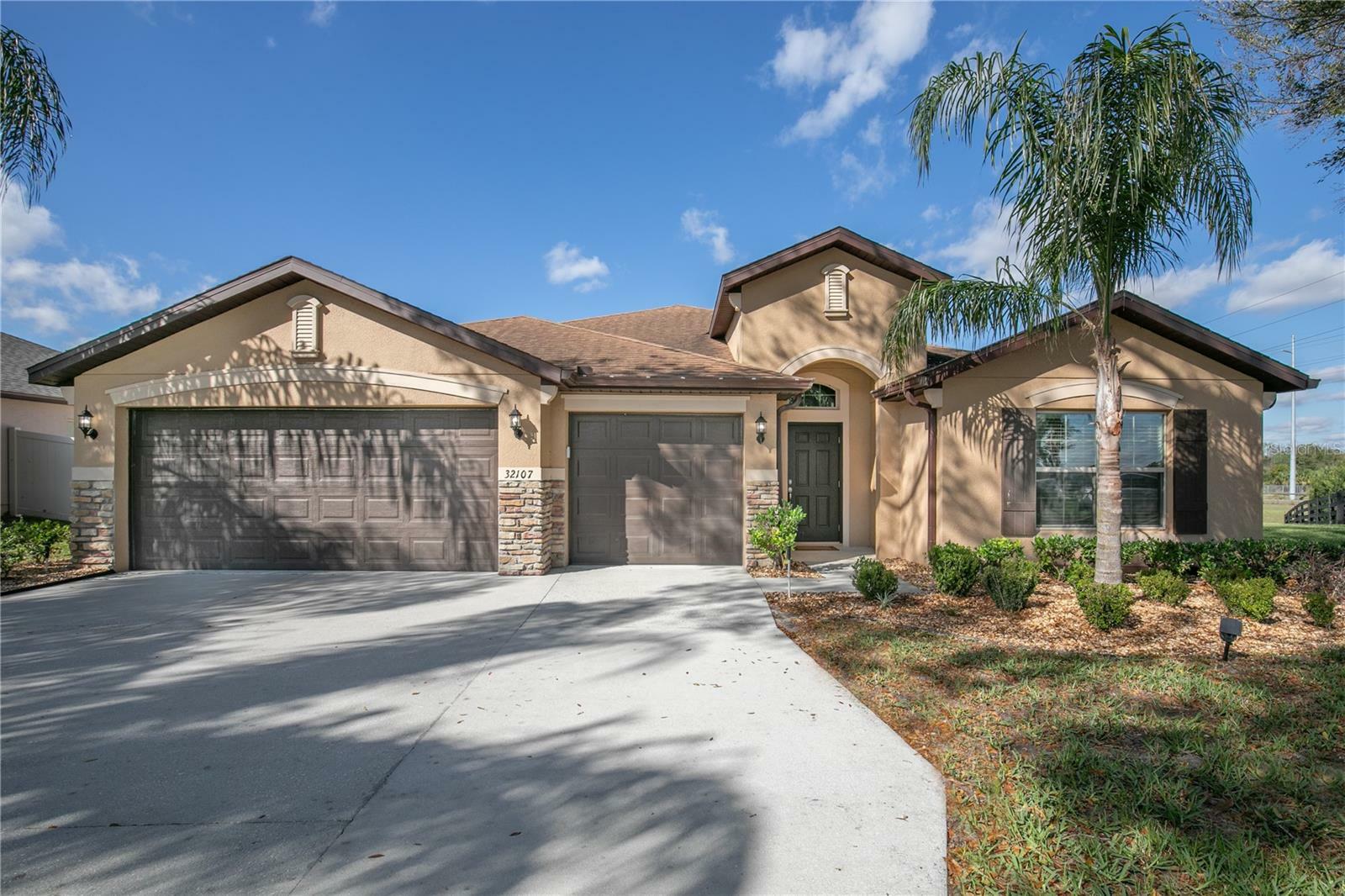 32107 Spring Meadow Ct.  Sorrento FL 32776 photo