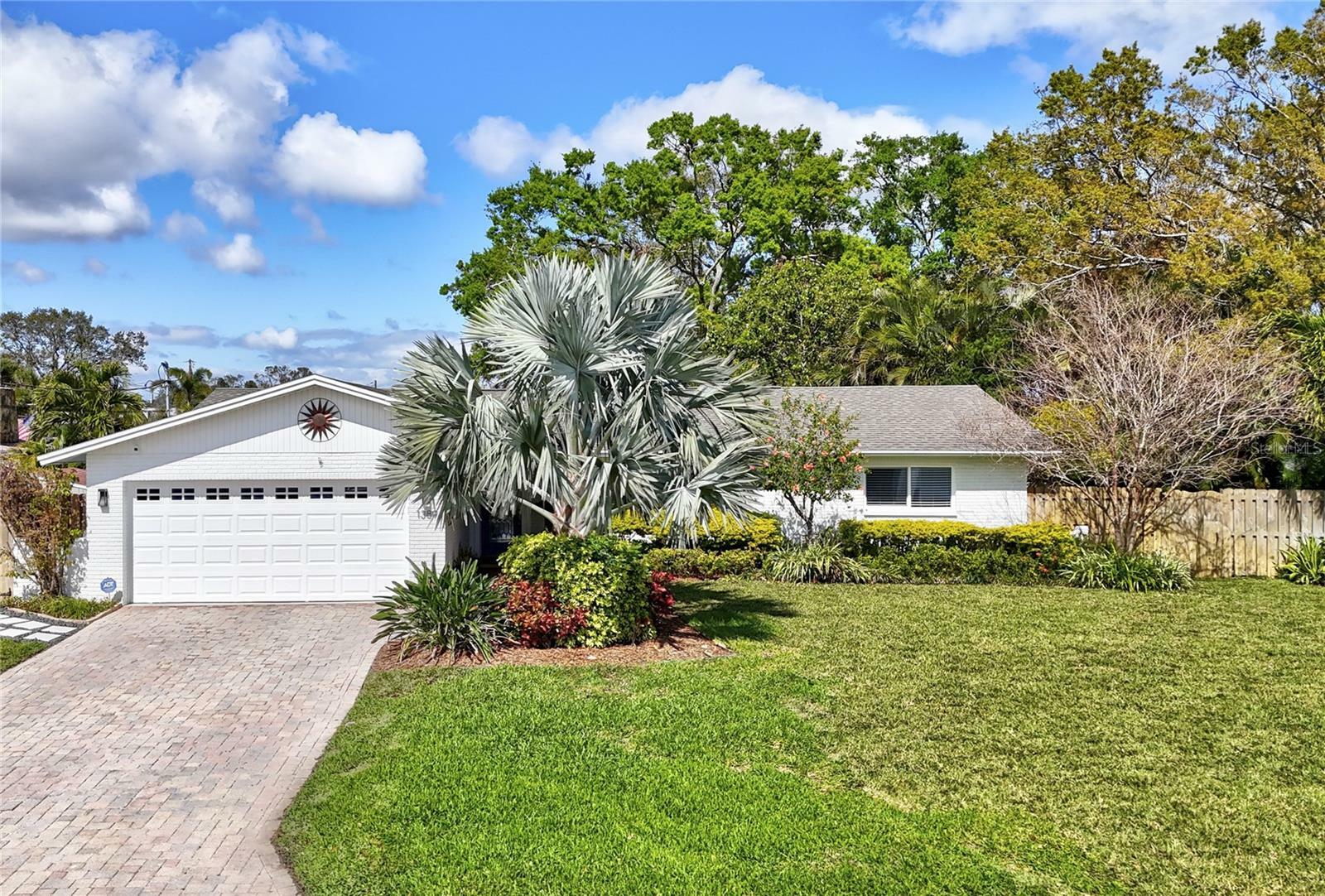 Property Photo: 1389 47th Avenue NE FL 33703