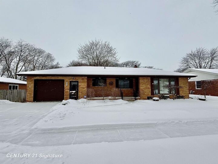 1033 Lindsay Drive  Saginaw MI 48602 photo
