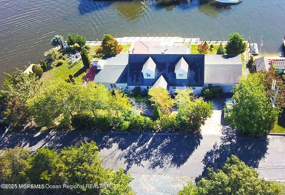 Property Photo: 825 Oxgoose Drive NJ 08734