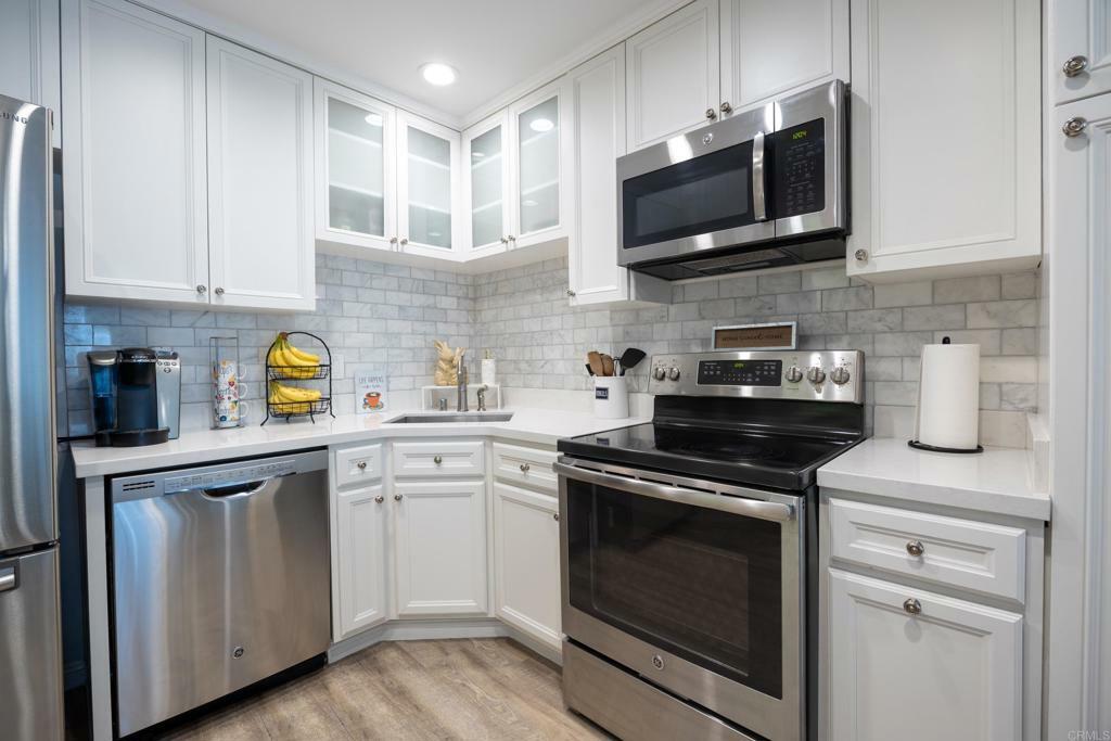 Property Photo: 165 N Swall Drive 303 CA 90211