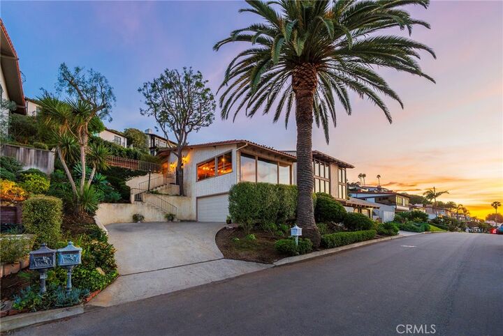 Property Photo: 536 Via Almar CA 90274