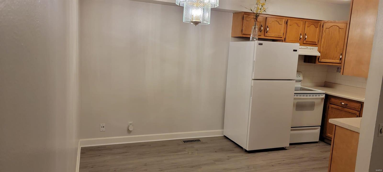 Property Photo: 10407 Briarbend Drive 3 MO 63146