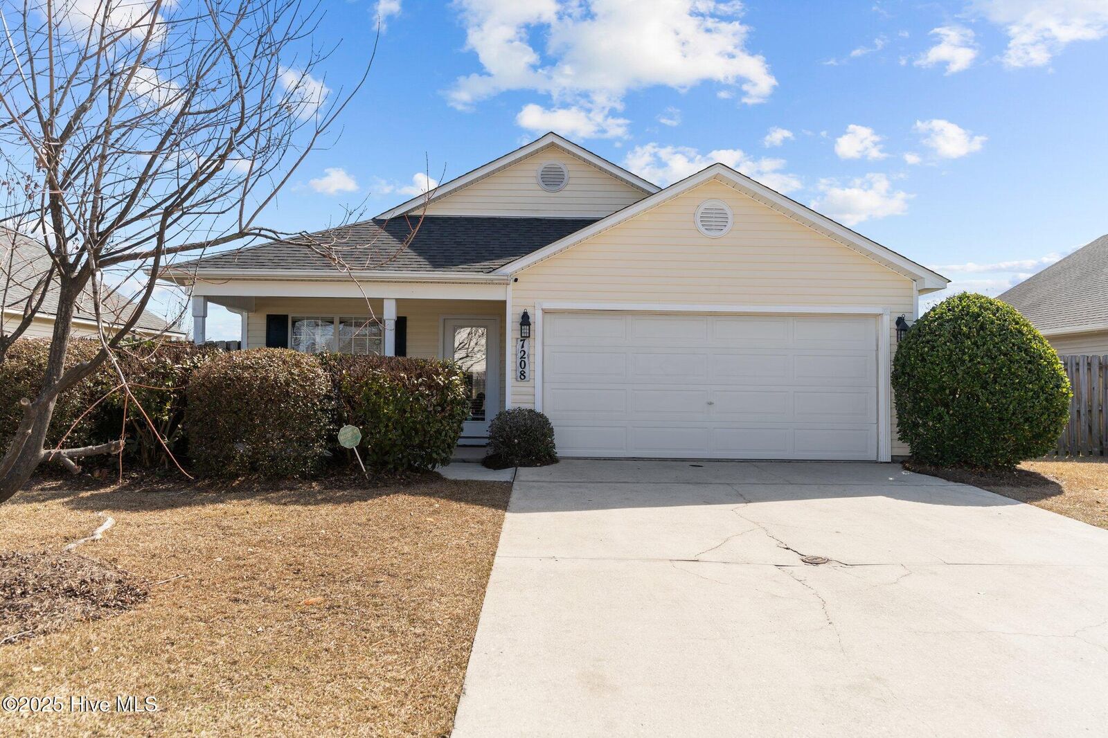 Property Photo:  7208 Nordic Drive  NC 28411 