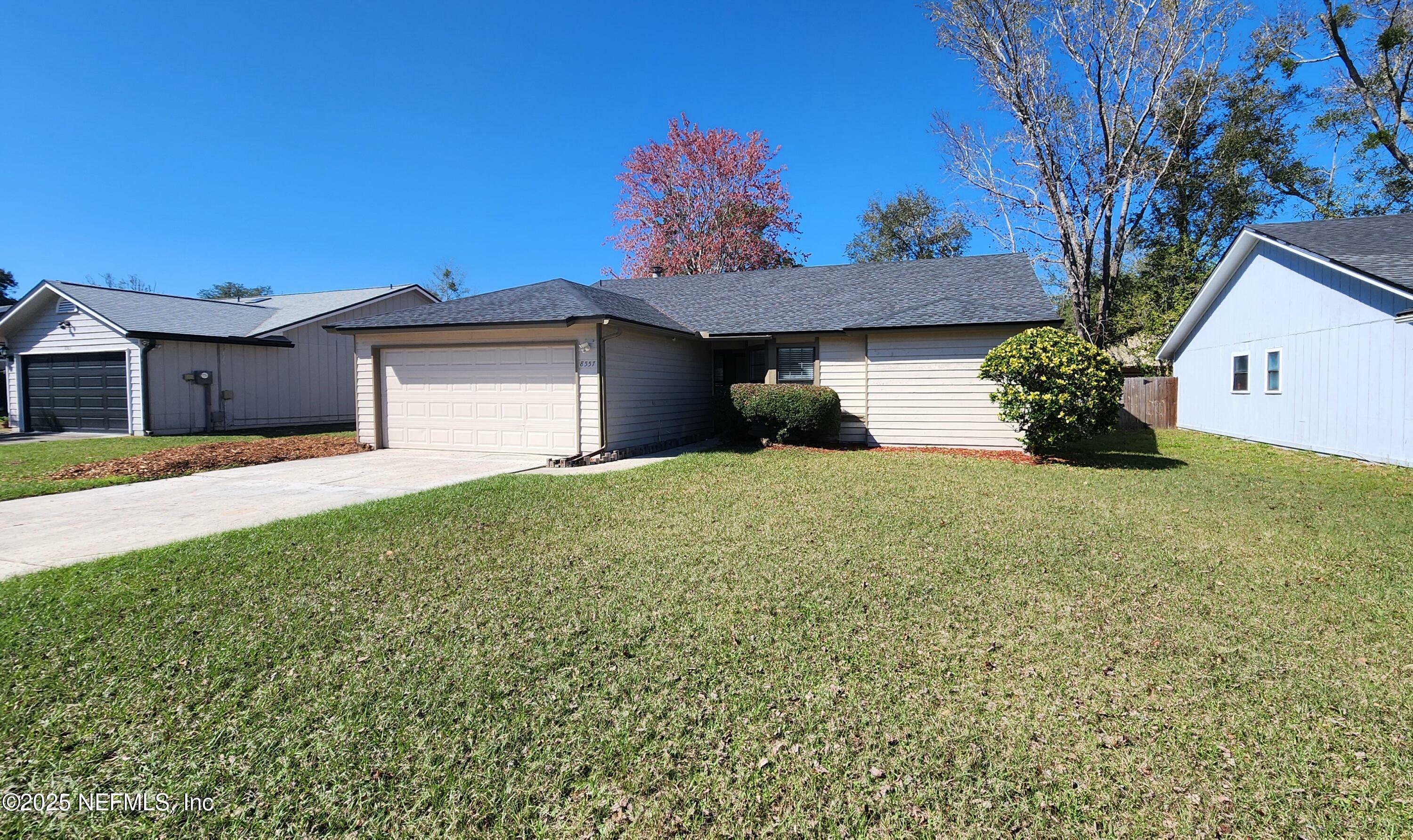 Property Photo:  8557 Moss Pointe Trail  FL 32244 