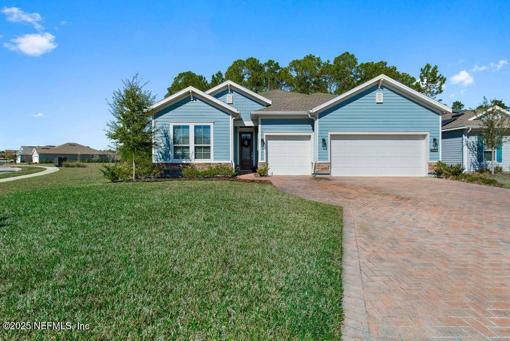 Property Photo: 75100 White Rabbit Avenue FL 32097