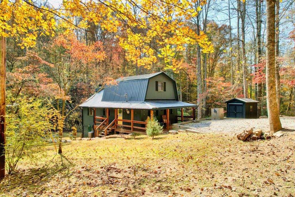 Property Photo: 181 Falcon Circle GA 30540