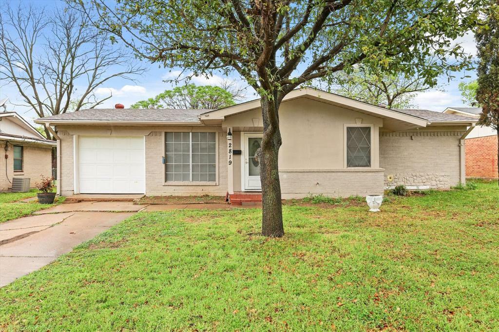 Property Photo:  2819 Cary Drive  TX 75150 