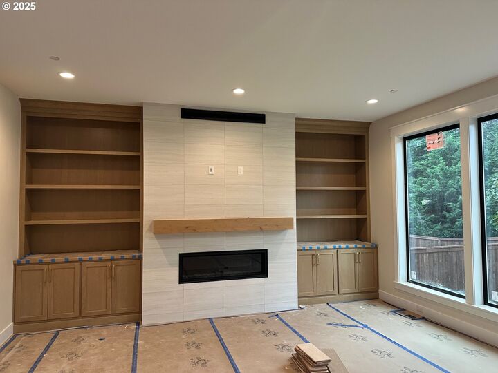 Property Photo:  1719 NW Goodwin St  WA 98607 