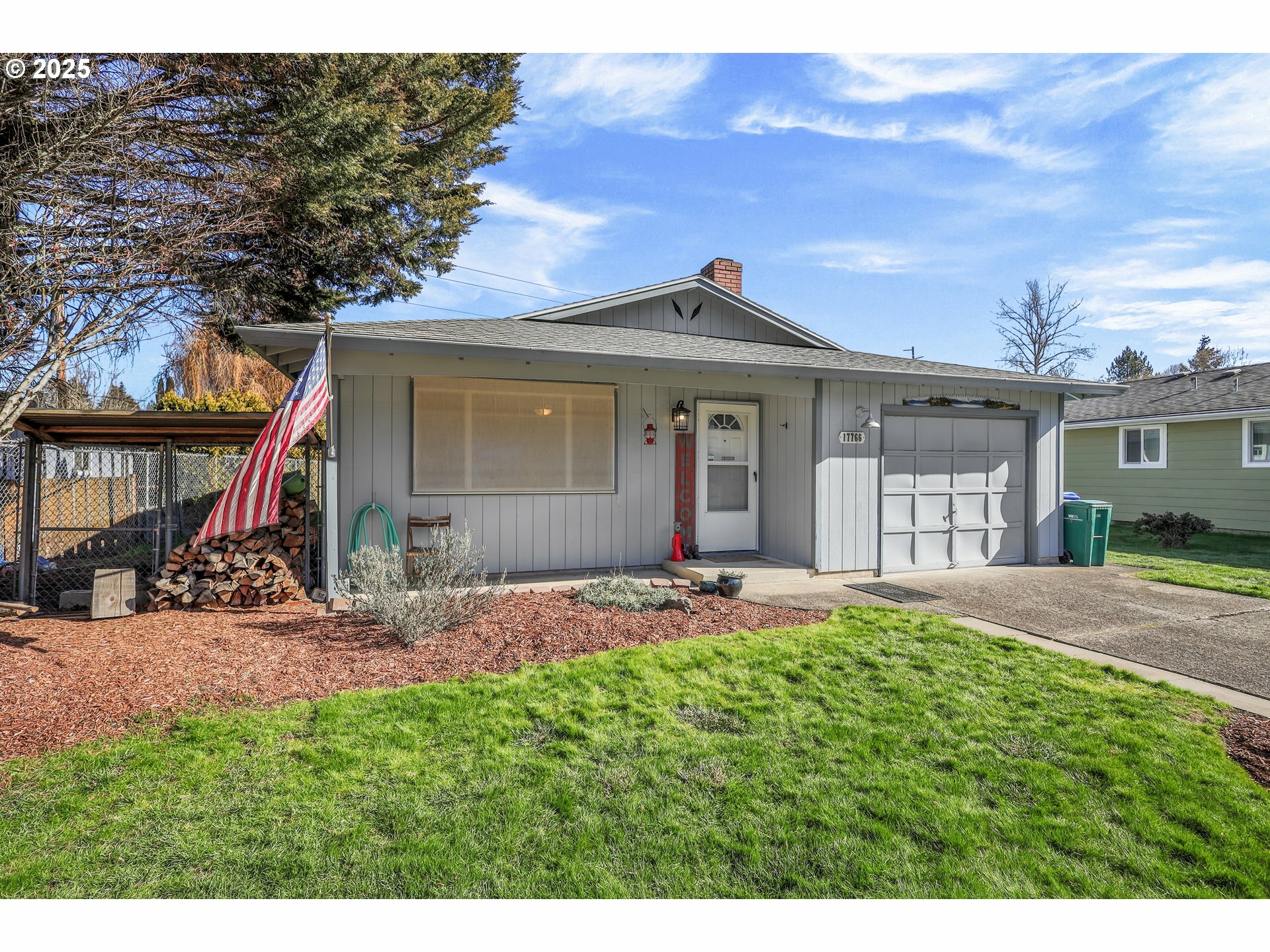 17766 SE Paradise Dr  Milwaukie OR 97267 photo