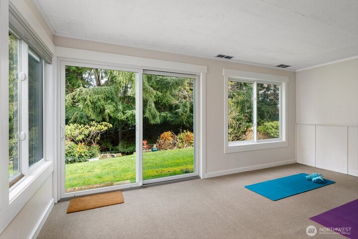 Property Photo: 566 Creekside Terrace 101 WA 98260