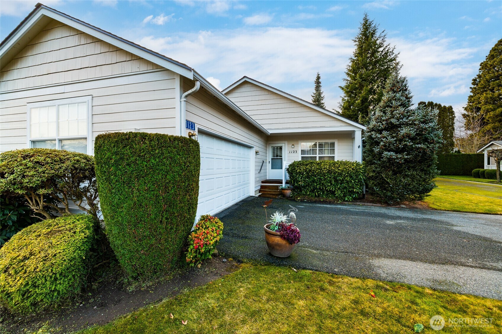 Property Photo:  1123  Fidalgo Drive  WA 98233 