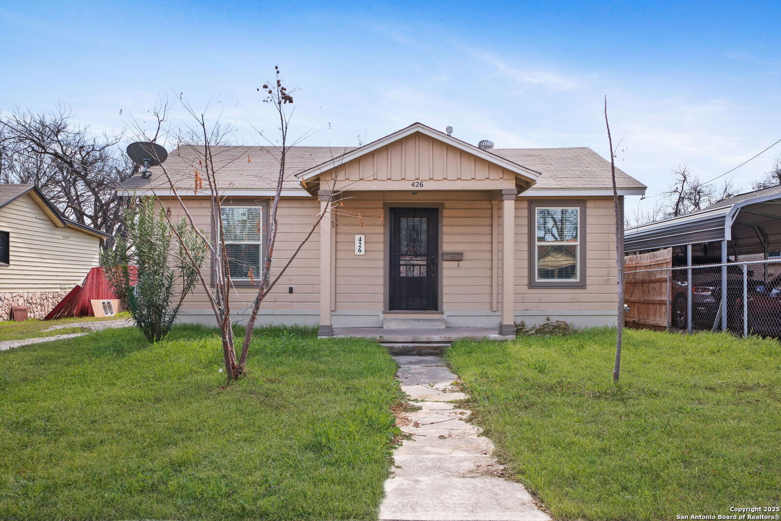 Property Photo: 426 Royston TX 78225