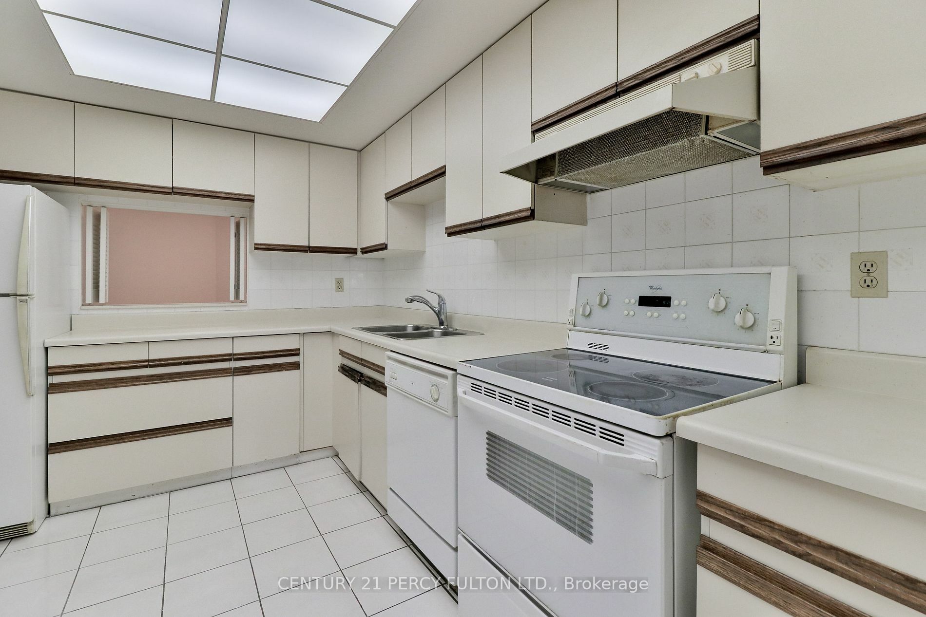 Photo de la propriété:  131 Beecroft Rd 207  ON M2N 6G9 