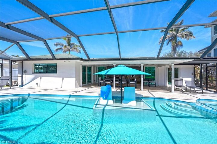 Property Photo:  418 Germain Ave  FL 34108 