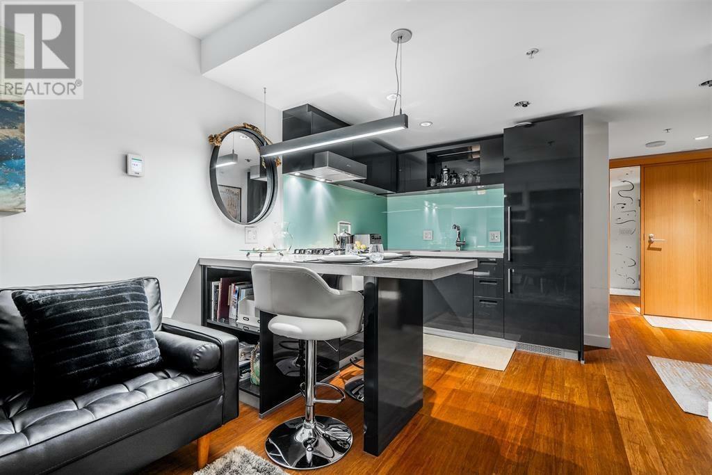 Property Photo:  777 Richards Street 1011  BC V6B 0M6 