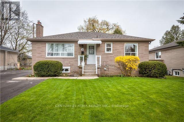Property Photo:  79 Cartier Crescent  ON L4C 2N3 