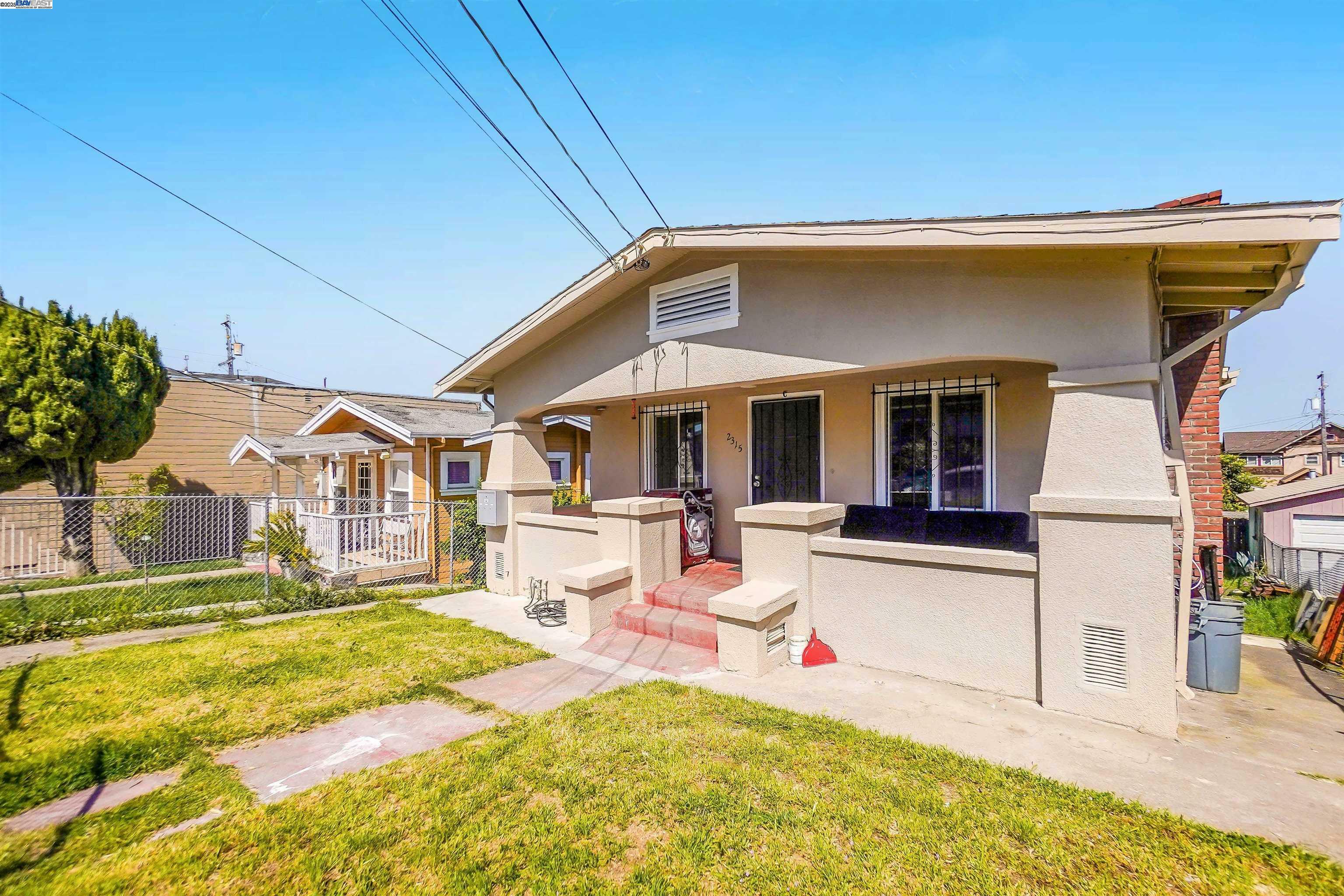 Property Photo:  2315 38th Ave  CA 94601 