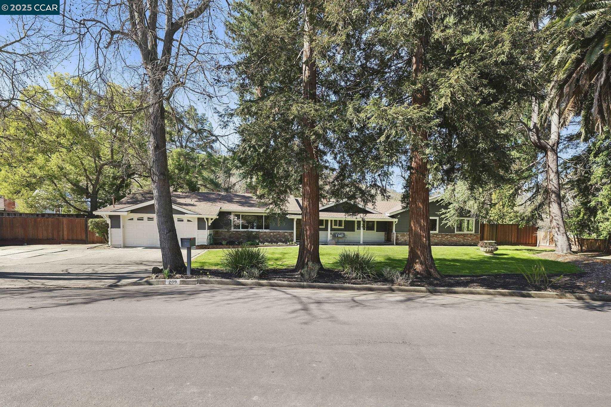 Property Photo:  209 Castle Glen Rd  CA 94595 