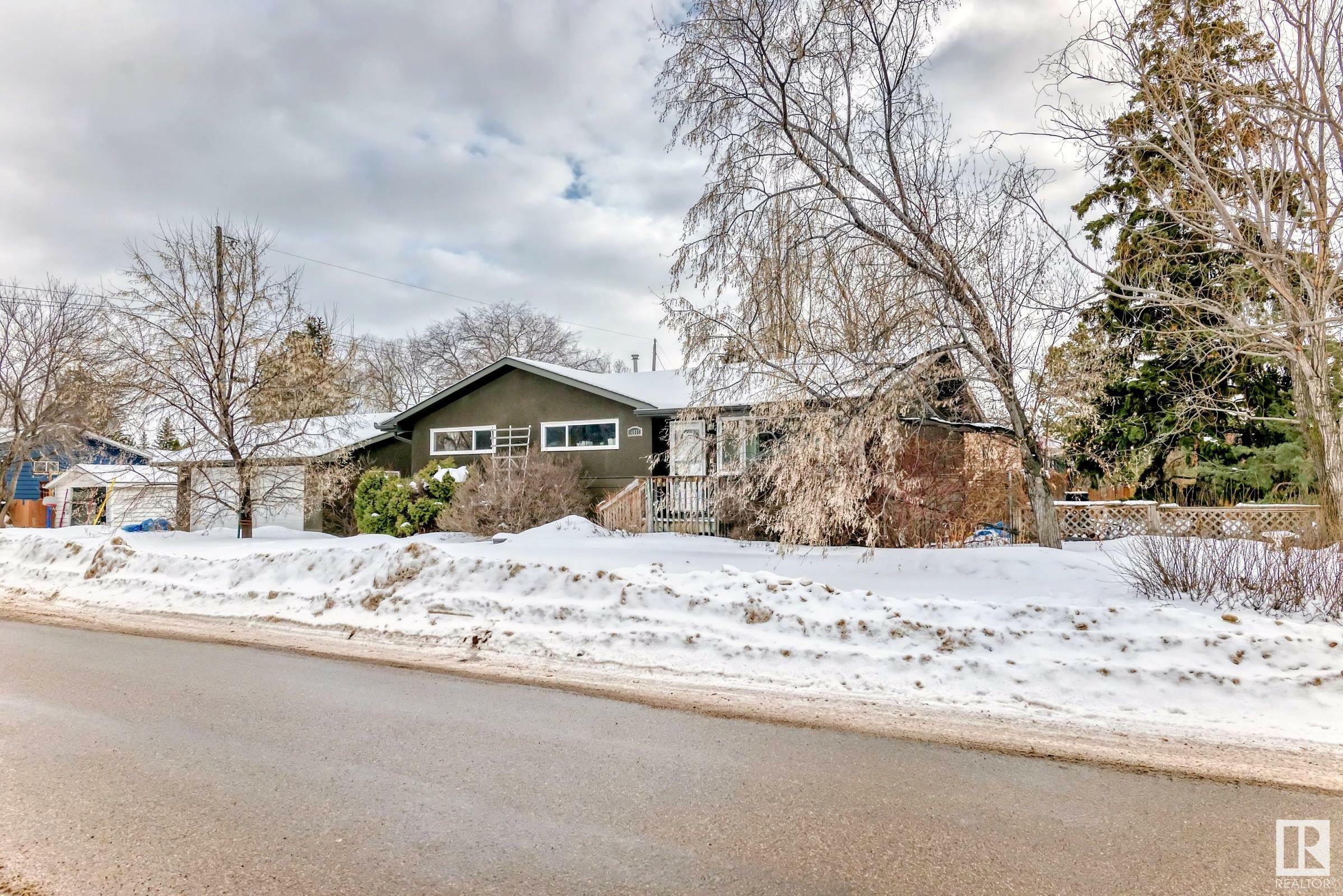 14807 80 Avenue NW  Edmonton AB T5R 3K8 photo