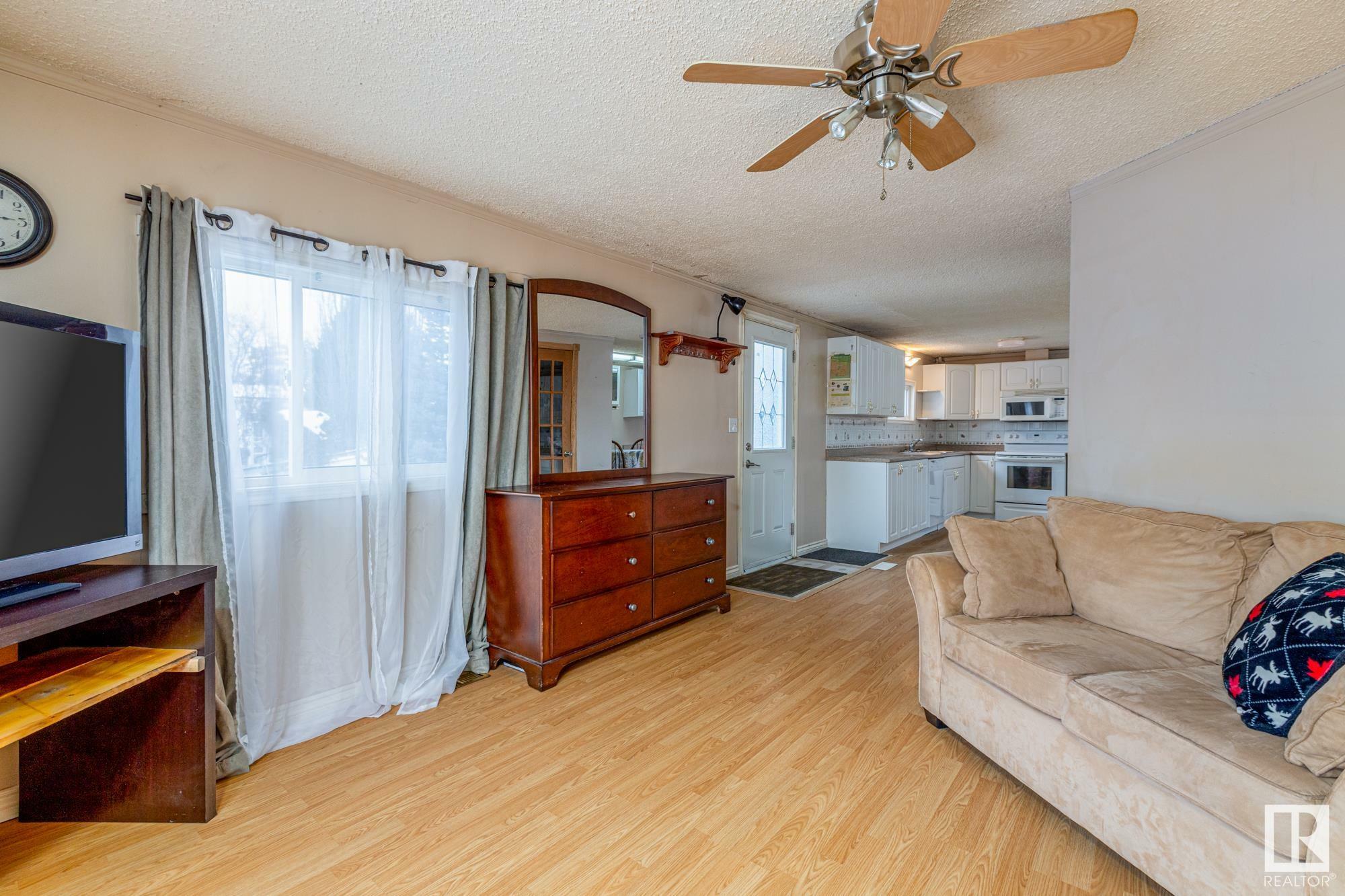 Property Photo:  315 Juniper Bay NW  AB T5Y 4M2 