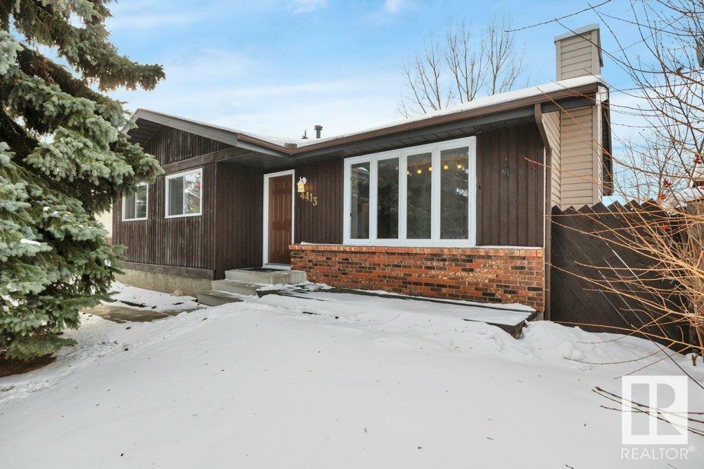 Property Photo:  4413 54 Avenue  AB T4X 1J6 