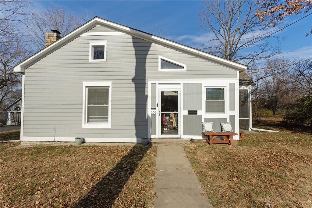 Property Photo:  109 Cypress Street  MO 64024 