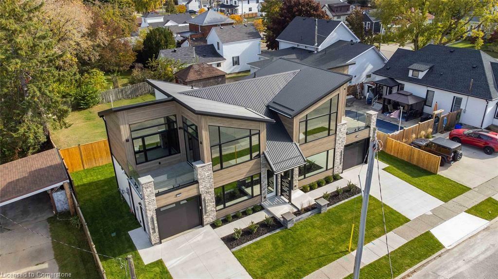 Property Photo:  109 St Clair Street  ON N7V 1N6 