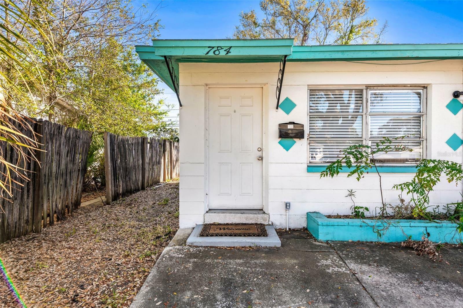 Property Photo:  784 73rd Avenue N  FL 33702 