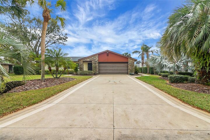 Property Photo: 12338 S Putney Court FL 34788