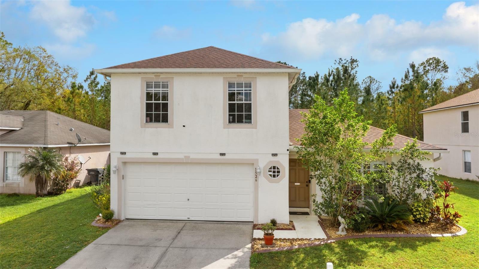 Property Photo:  1526 Country Chase Street  FL 33810 