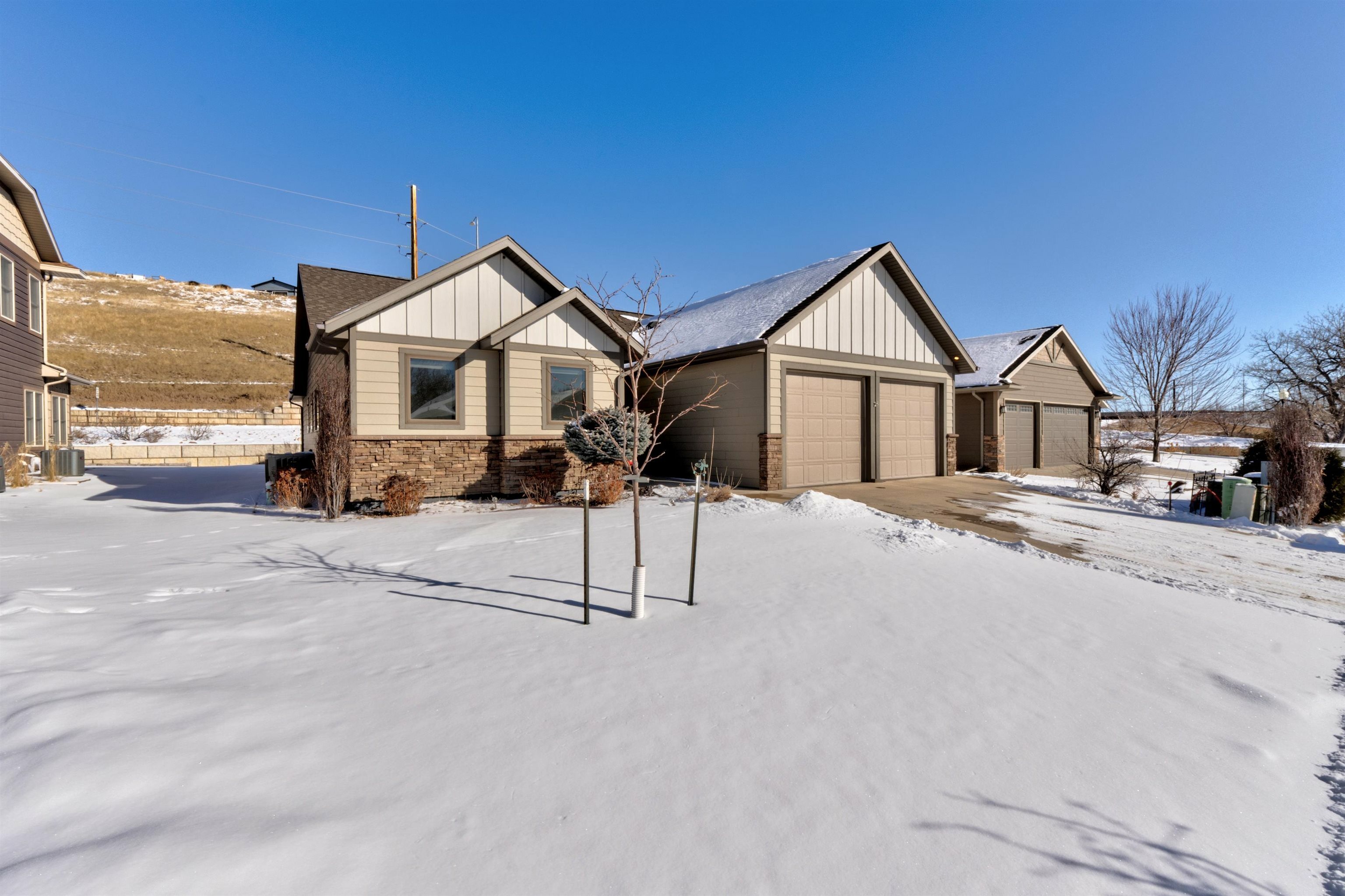 Property Photo: 1114 Settlers Creek Place SD 57701