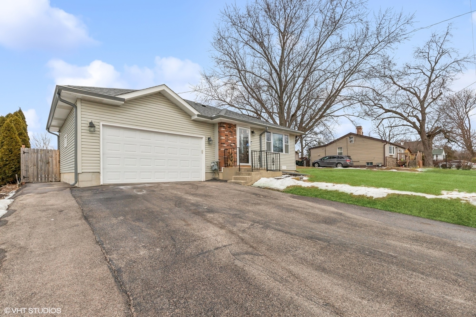 Property Photo:  22114 W Loon Drive  IL 60002 