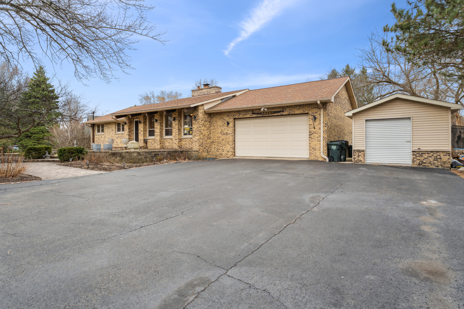 Property Photo: 26980 N Pierre Drive IL 60060