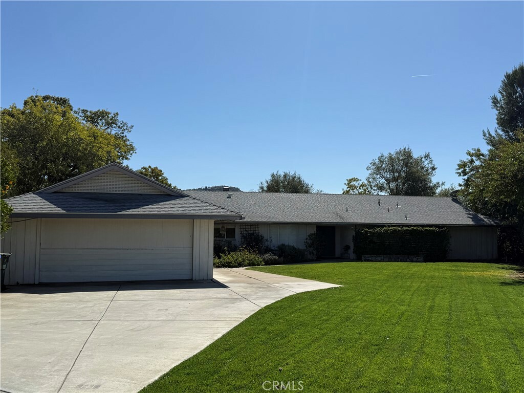 Property Photo:  2829 Golfview Drive  CA 92028 