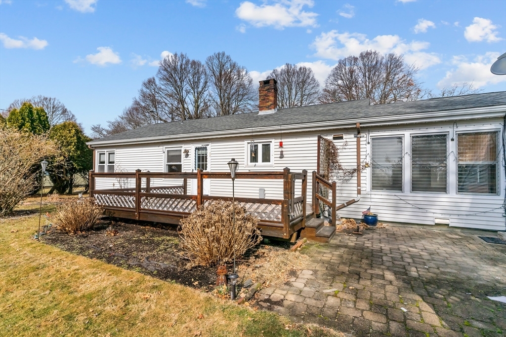 Property Photo:  22 Elmwood Dr  RI 02809 