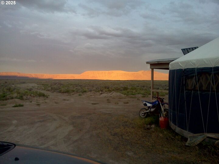 Property Photo: 49927 Shuffield Rd OR 97640