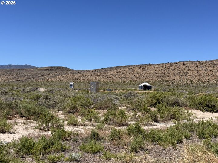 Property Photo: 49927 Shuffield Rd OR 97640